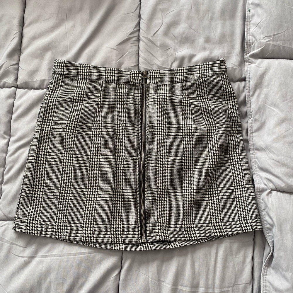 Mini black and white skirt from forever 21.